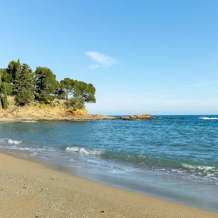 Con Terraza A 150 M De La Playa De Grifeu, Ideal 4 Personas - Es-228-50 Apartment