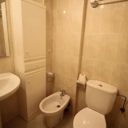 Con Terraza A 150 M De La Playa De Grifeu, Ideal 4 Personas - Es-228-50 Llanca