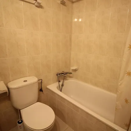 Con Terraza A 150 M De La Playa De Grifeu, Ideal 4 Personas - Es-228-50 * Llança