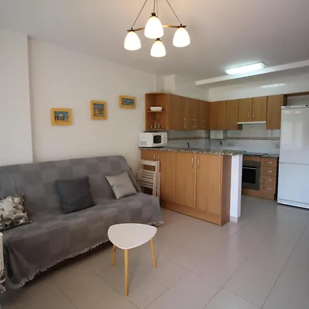 Con Terraza A 150 M De La Playa De Grifeu, Ideal 4 Personas - Es-228-50 Llanca